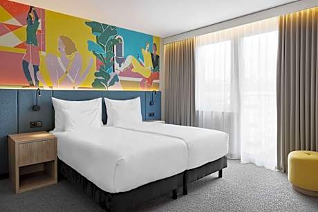 King Room With Pullout Sofa