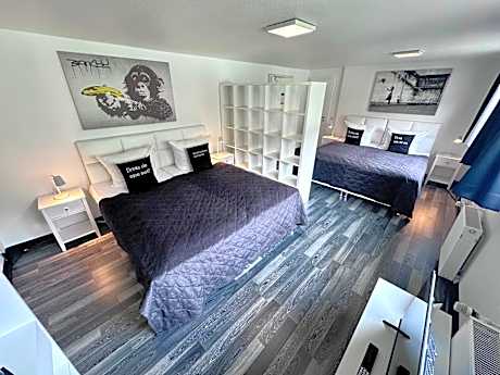 Studio (4 Adults)