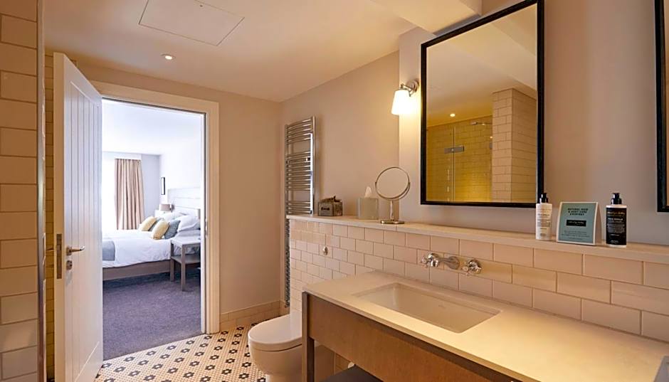 The Swan, Streatley, Berkshire