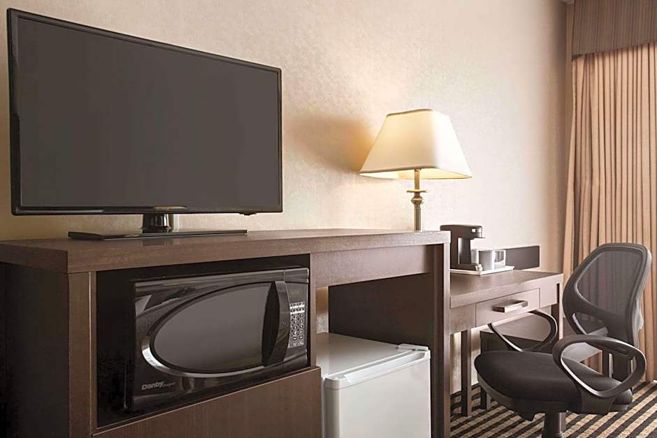 Days Inn by Wyndham Miramichi NB