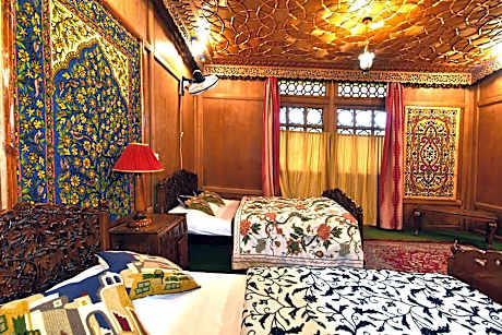 Inshallah Houseboats