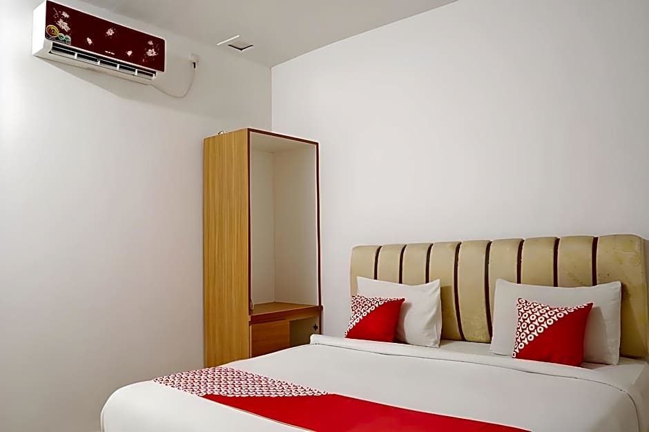 Hotel O M Authentic Kost Man