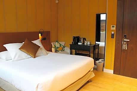 Comfort Room - Mobility Accessible