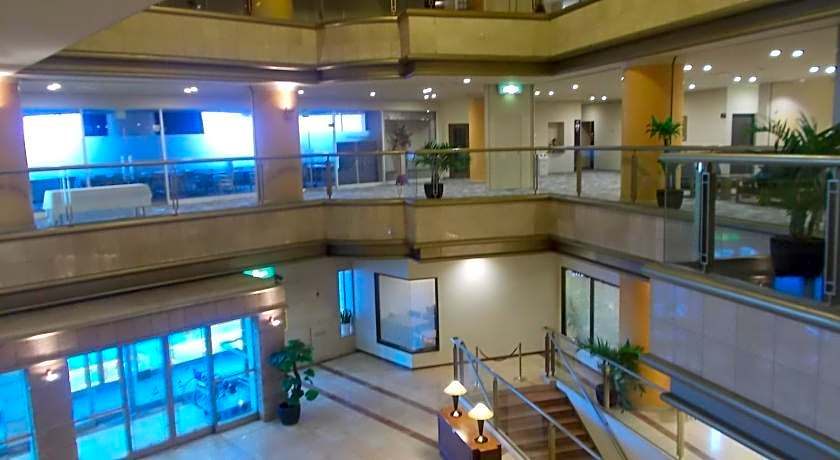 Route Inn Grantia Komaki