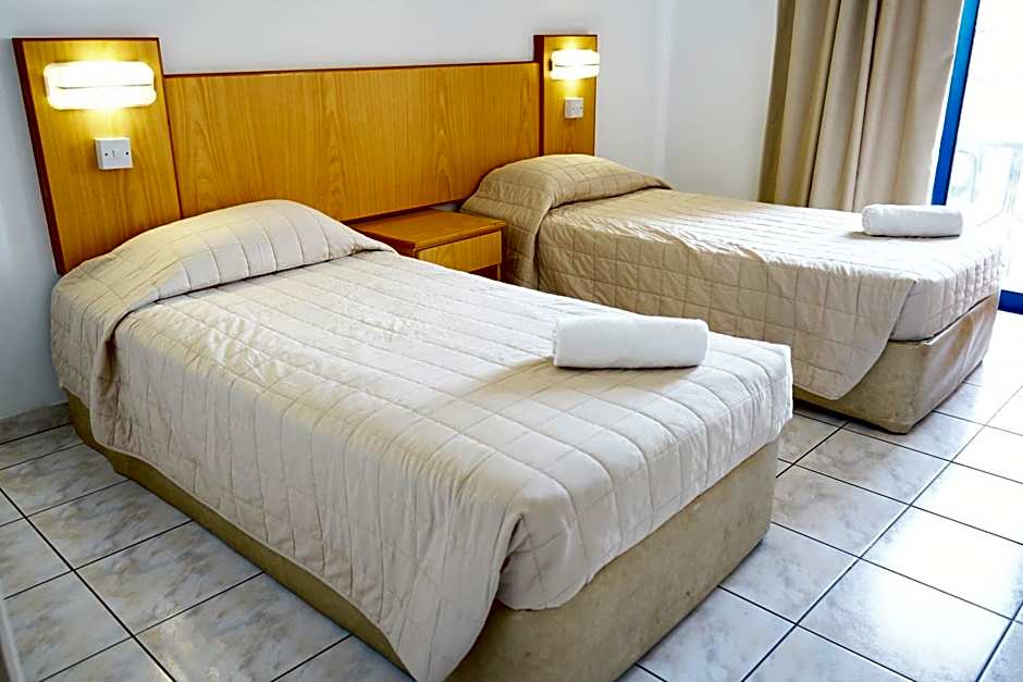 Green Bungalows Hotel Apartments