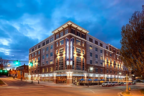 Hampton Inn Portland Downtown Waterfront