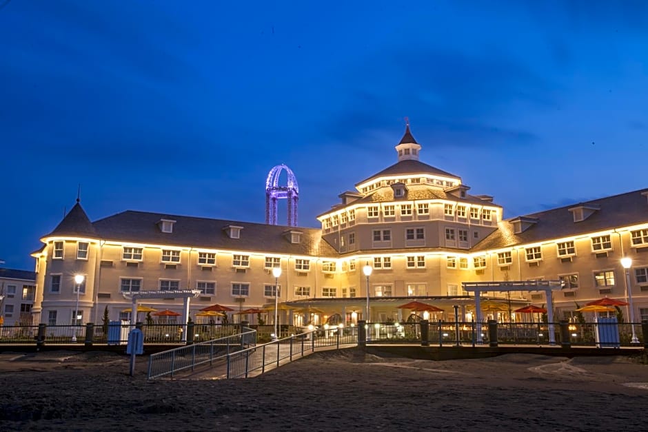 Cedar Point Hotel Breakers