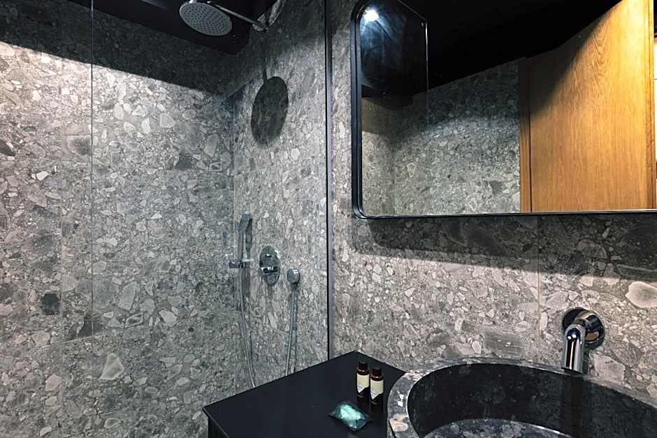 Chapter 02 Gallery Suites