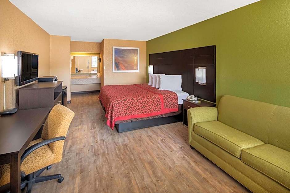 Days Inn by Wyndham Tupelo