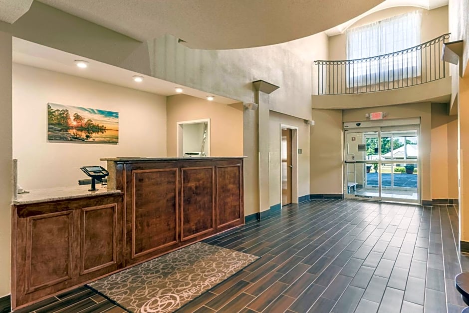Comfort Suites