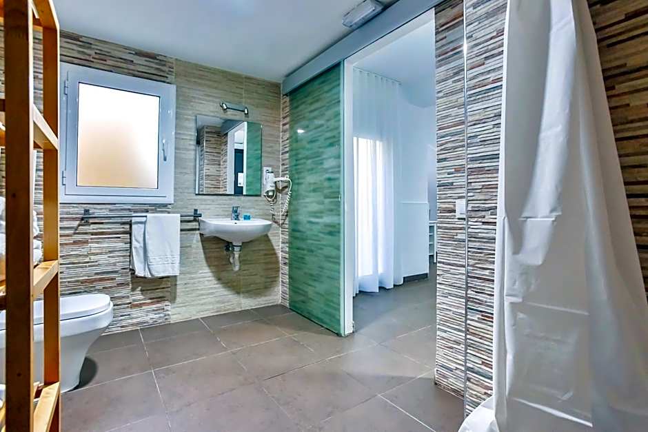 Laramond Barcelona Rooms