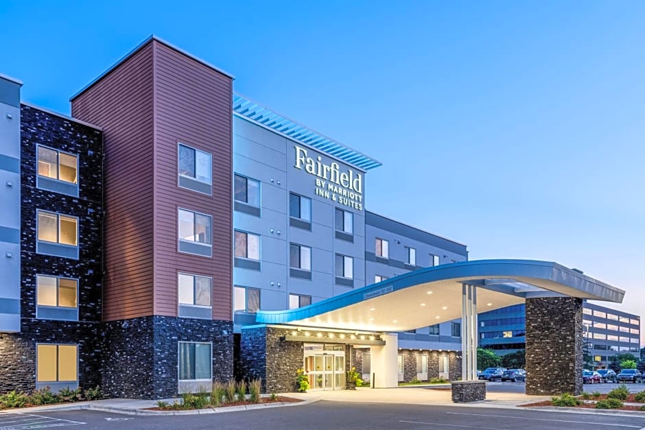 Fairfield Inn & Suites by Marriott Minneapolis North