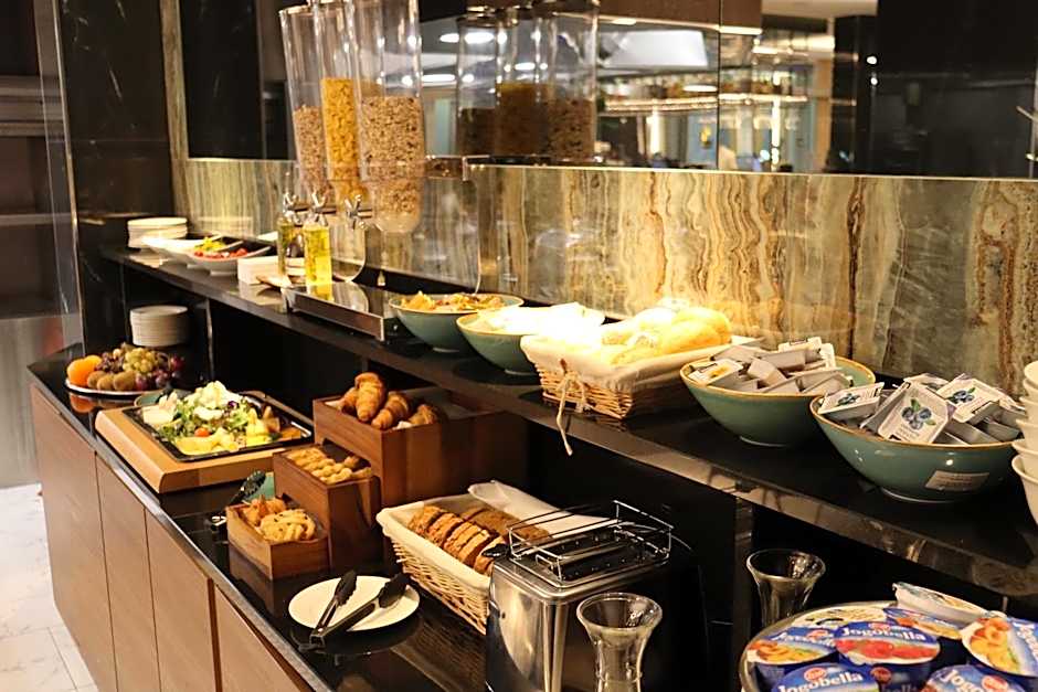 Silver Crown Hotel & Residence, Palace Quarter