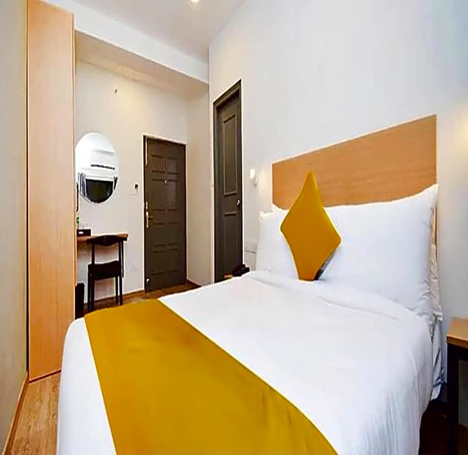 Super Townhouse VIP Road Formerly The Sky