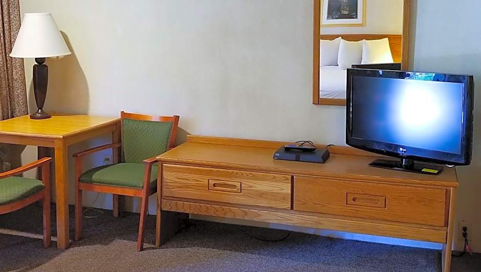 Magnuson Hotel Ely