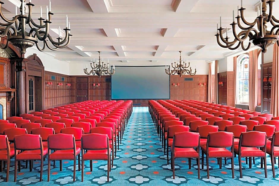 University Arms, Autograph Collection