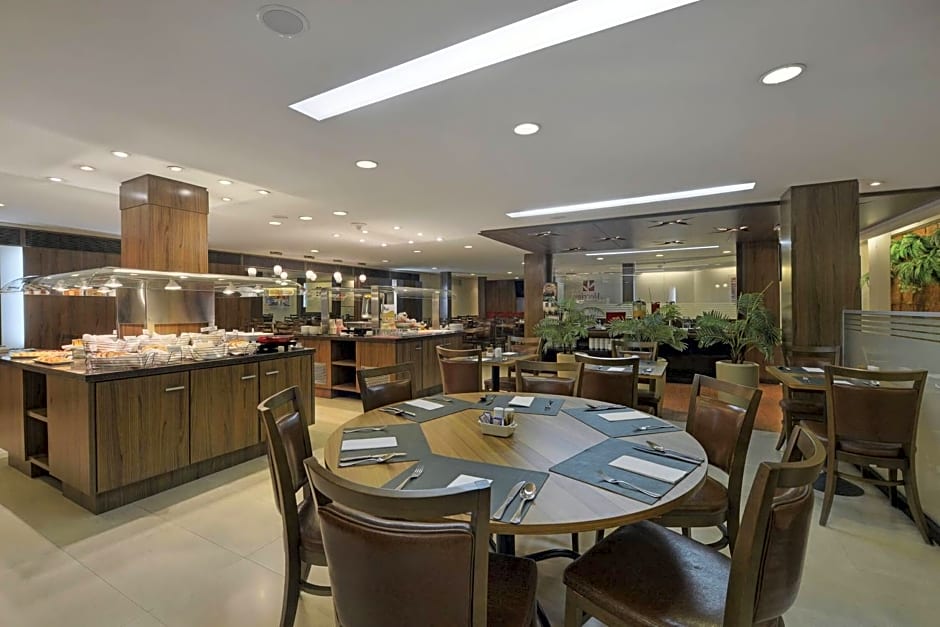 Hotel Deville Curitiba