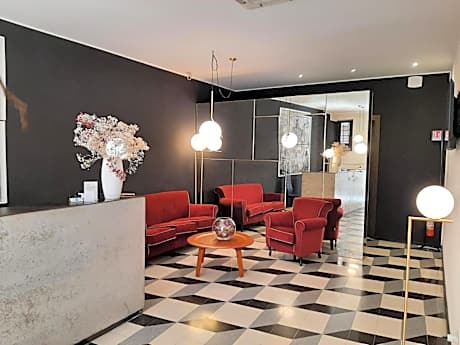 Navona Theatre Hotel