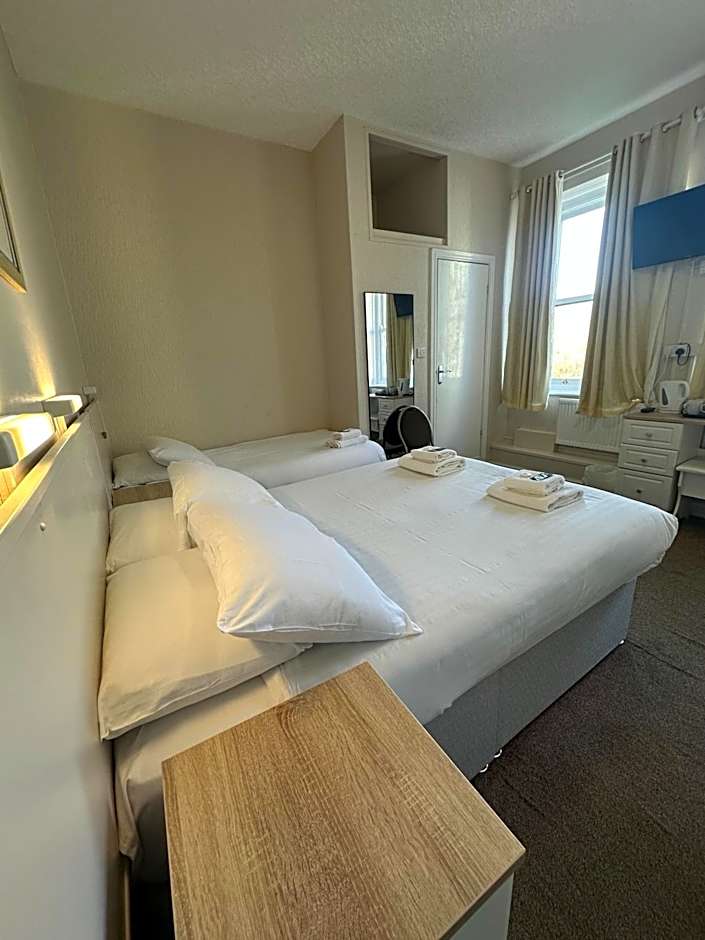 Clarence House Hotel