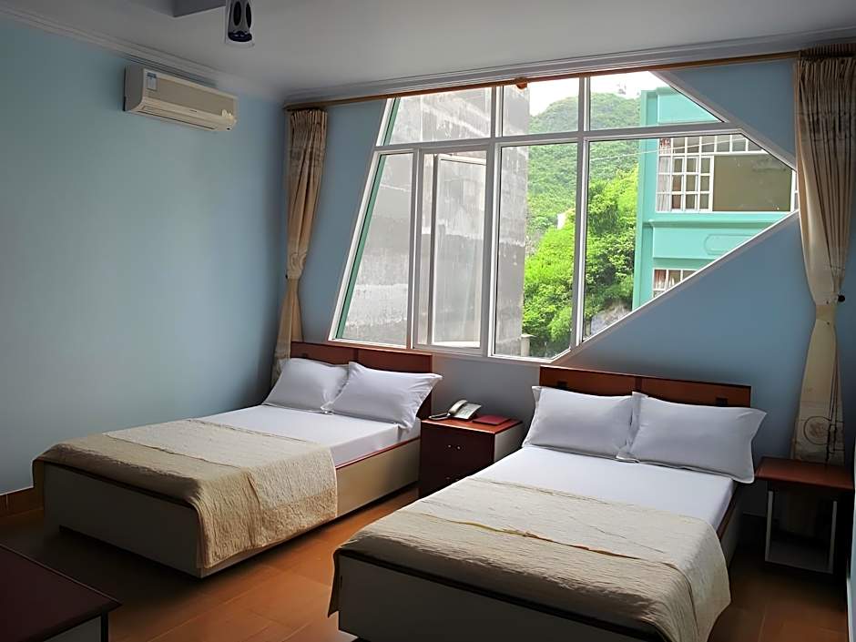 Ciao CatBa Hotel