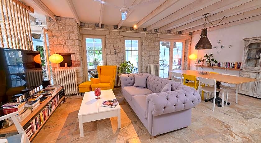 Peremere Alaçati Otel