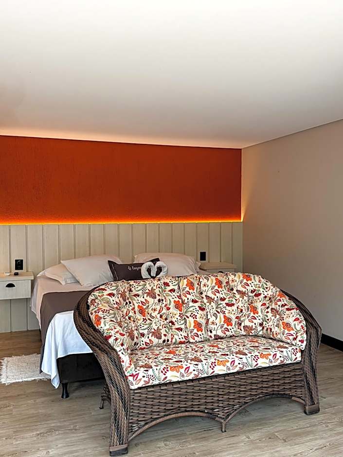 Vovô Emílio Chalés