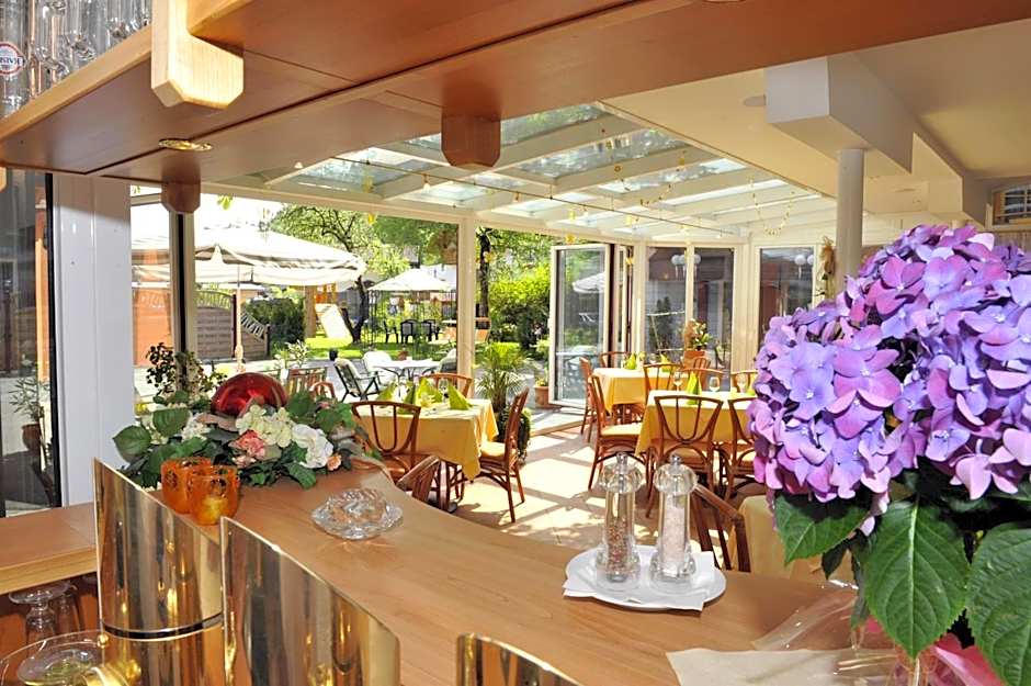 Hotel-Restaurant Schwaiger***