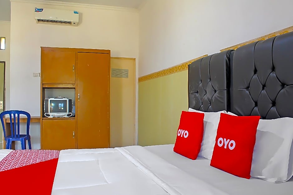OYO Life 92593 Penginapan Sultan Haji 1