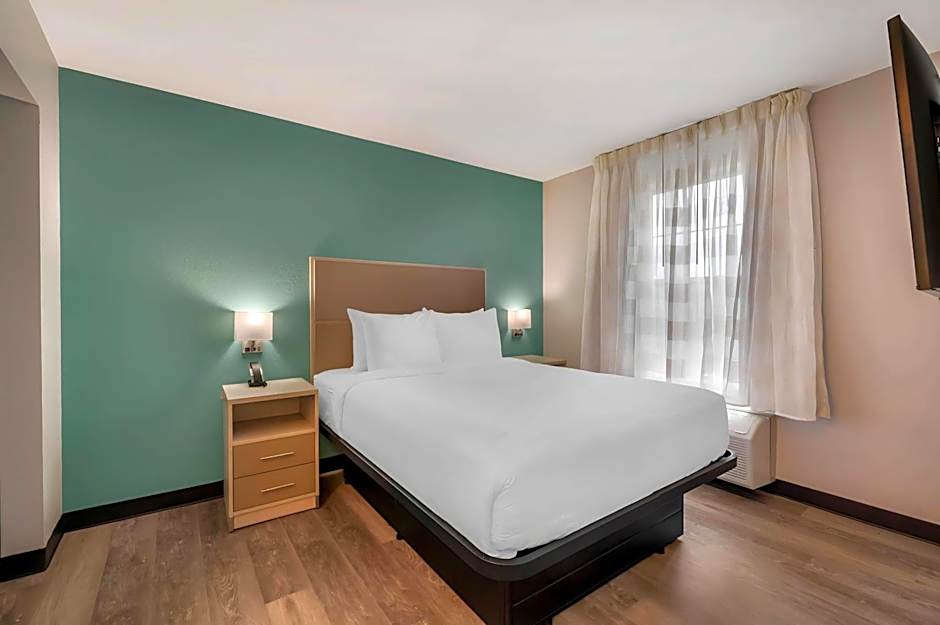 MainStay Suites Sterling near Dulles Town Center