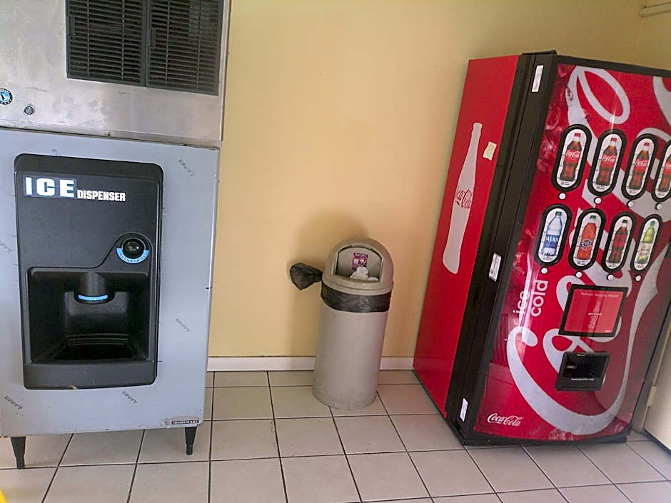 Red Roof Inn Hampton Coliseum