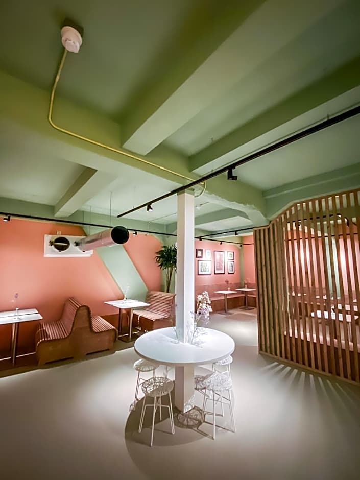 Pink Flamingo Boutique Hostel