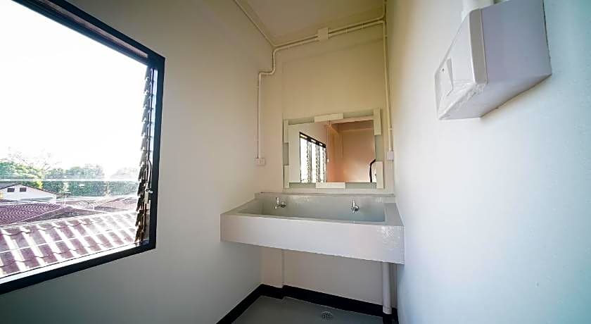 Saiyud hostel maehongson