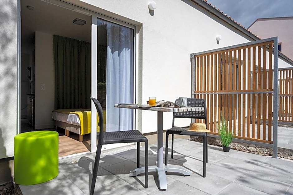 ATHOME RESIDENCE ET SPA