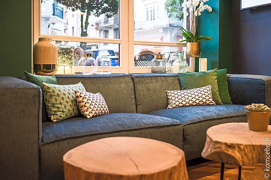 MADISON Saint Jean de Luz - Handwritten Collection