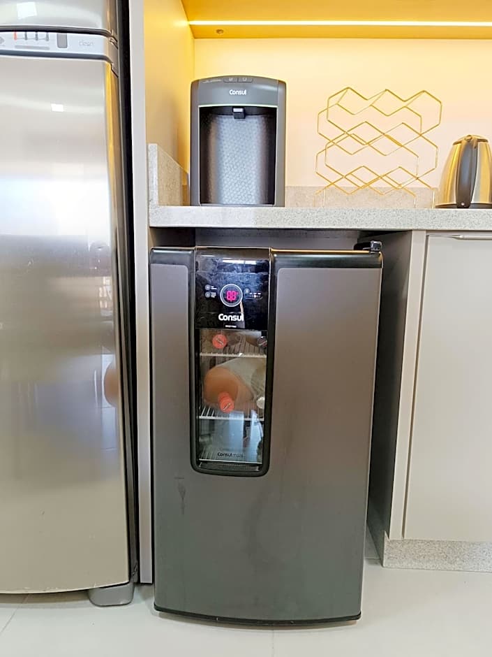 Alto padrão com piscina a 300m do mar - CAN103G