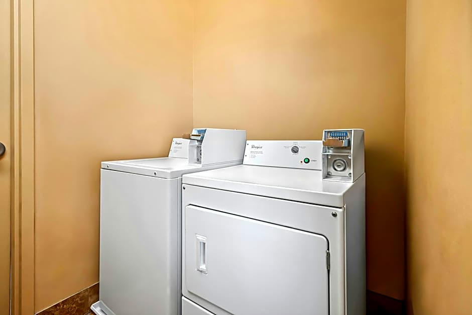 Red Roof Inn & Suites Houma