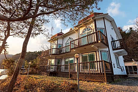 Hongcheon Vivaldi Castle