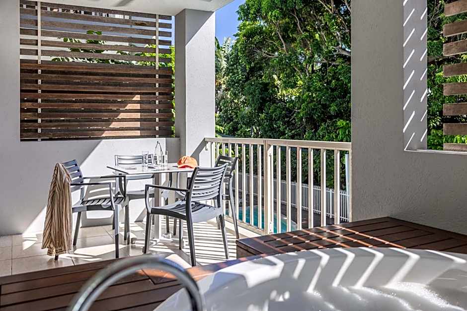 Mantra Aqueous Port Douglas