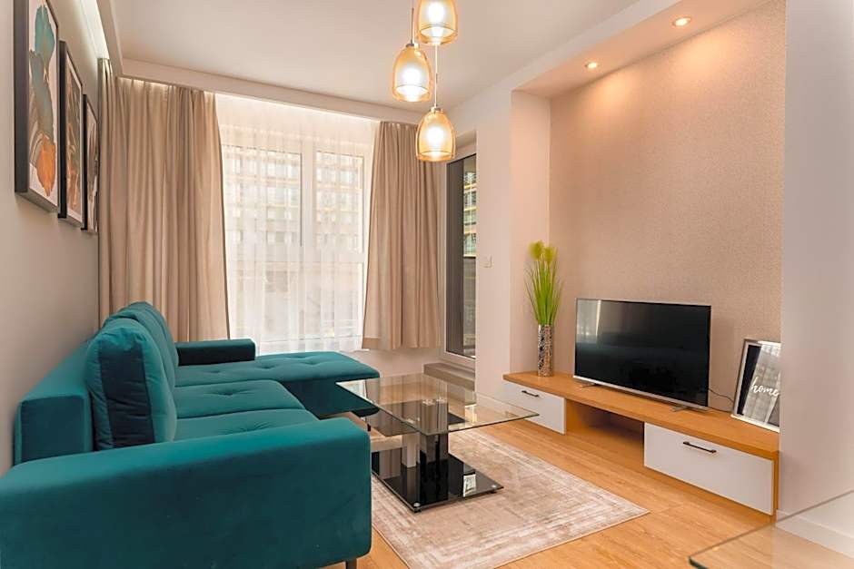 Pure Rental Premium Apartments - Free Parking & AC