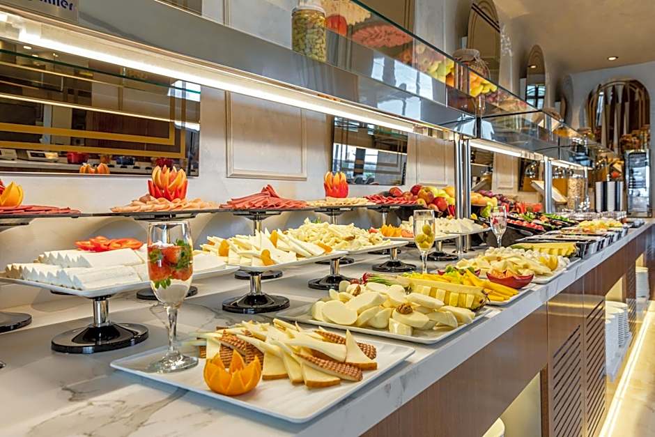 Beethoven Senfoni Hotel