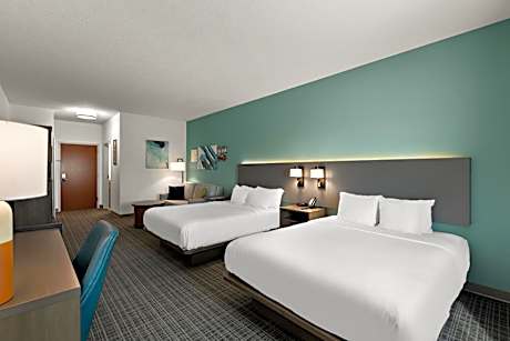 Queen Suite with Two Queen Beds - Non-Smoking