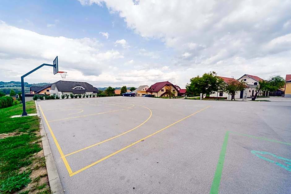 Hostel Gabronka