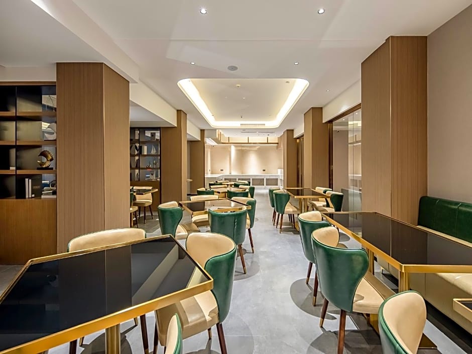 Borrman Hotel Lipu Central Plaza