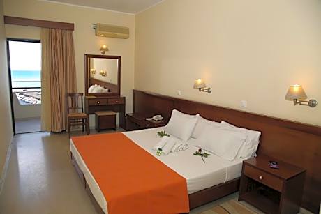 Deluxe Double or Twin Room with Sea View