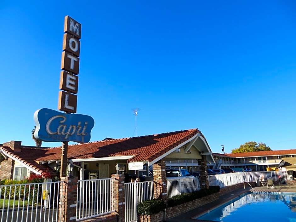 Capri Motel