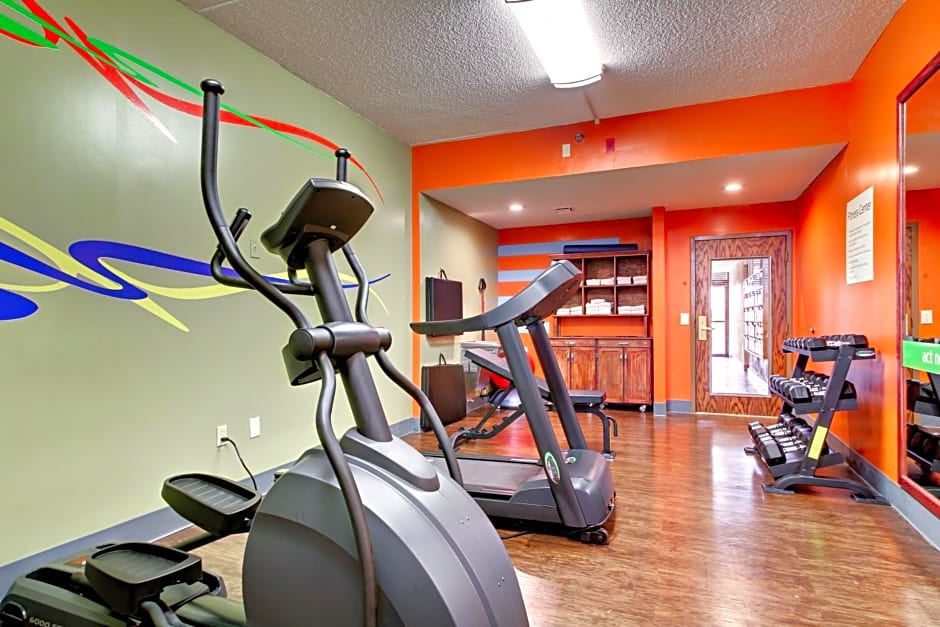 Holiday Inn Express Marshfield - Springfield Area, an IHG Hotel