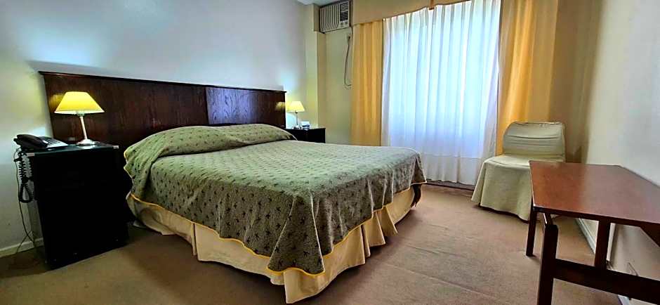 Hotel Puerta del Sol