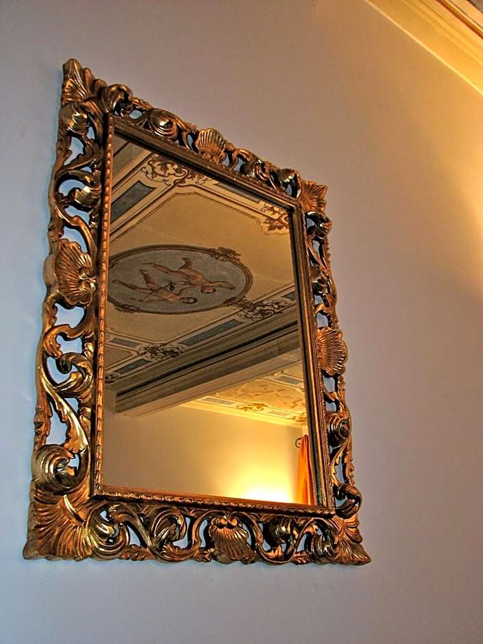 Parizzi Suites & Restaurant