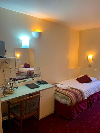 Single Room with Shared Bathroom