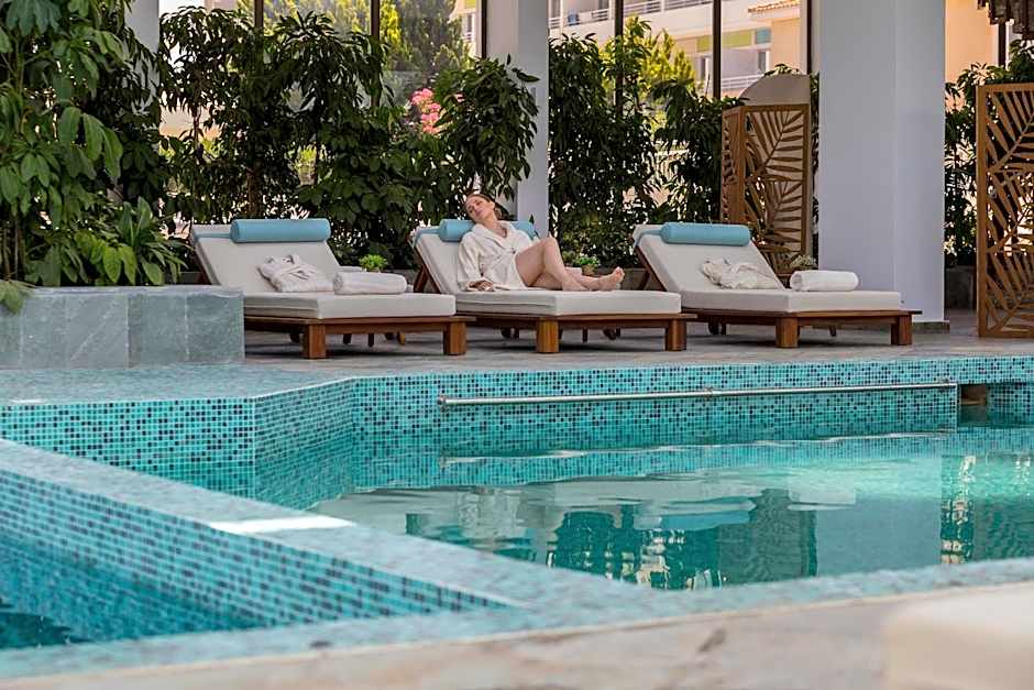 Leonardo Plaza Cypria Maris Beach Hotel & Spa